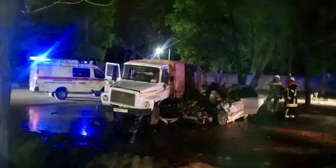Мужчина погиб в ДТП с уборочной техникой на улице Богдана Хмельницкого