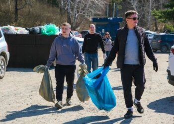 Экологическая акция Сбера объединила волонтёров в 10 городах Сибири