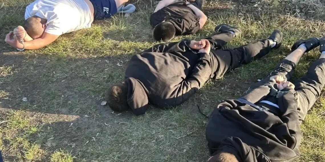 Трое новосибирцев пытались похитить у пенсионера 4,5 млн рублей