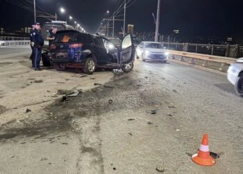 На Октябрьском мосту в Новосибирске произошла авария со смертельным исходом