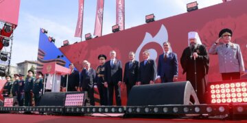 Новосибирск отмечает День Победы