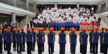 В Новосибирске юные кадеты МЧС России произнесли клятву верности