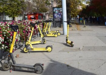 Мэрия научит новосибирцев кататься на электросамокатах
