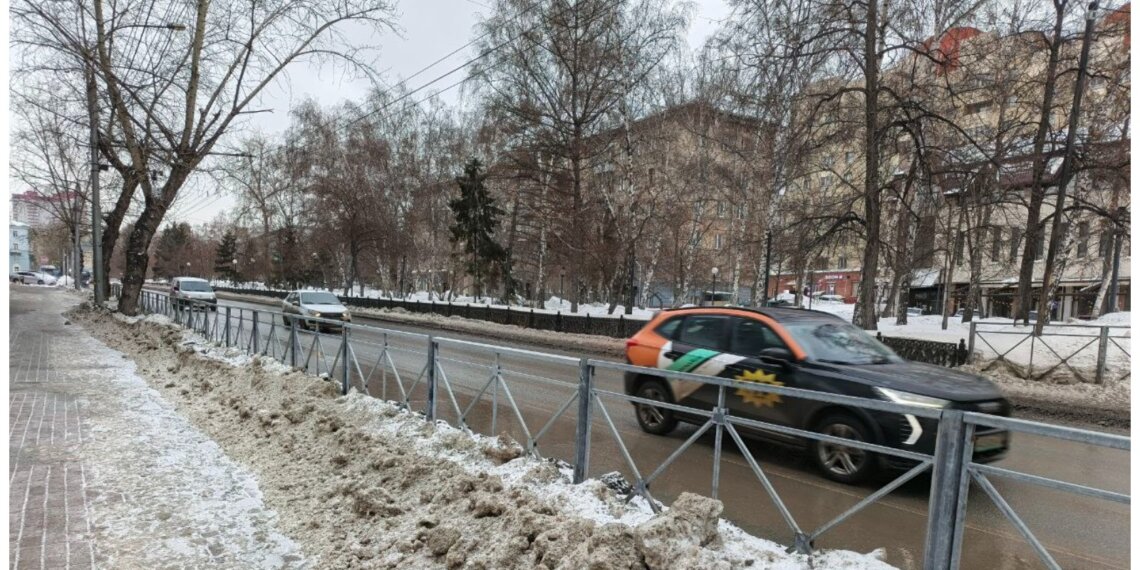 В Центральном округе Новосибирска заменят больше 1000 секций ограждений