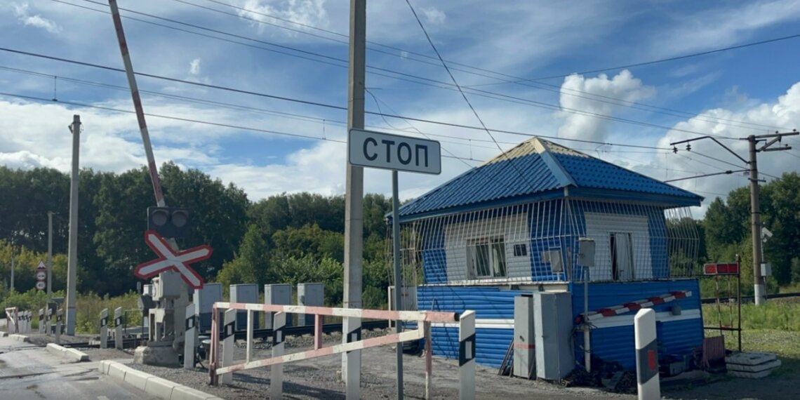Под Новосибирском закроют железнодорожный переезд