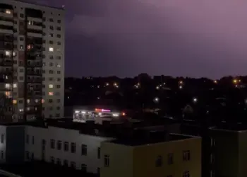 Град обрушился на Первомайский район Новосибирска вечером 9 мая — видео