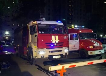 Успели вовремя: спасатели вызволили 17 человек из пожара в девятиэтажке