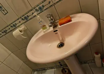 В Новосибирске горячую воду досрочно вернули почти 17 тысячам горожан