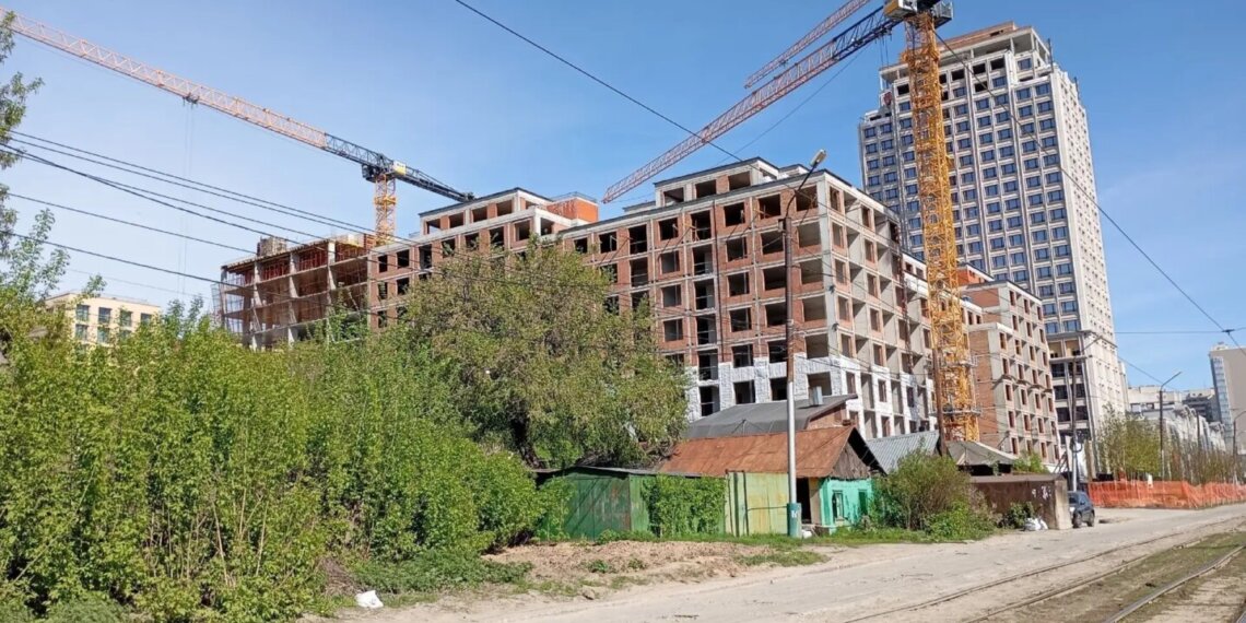 Держатся из последних сил: российский вице-премьер рассказал о ситуации в строительной отрасли