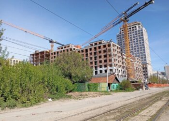 Держатся из последних сил: российский вице-премьер рассказал о ситуации в строительной отрасли