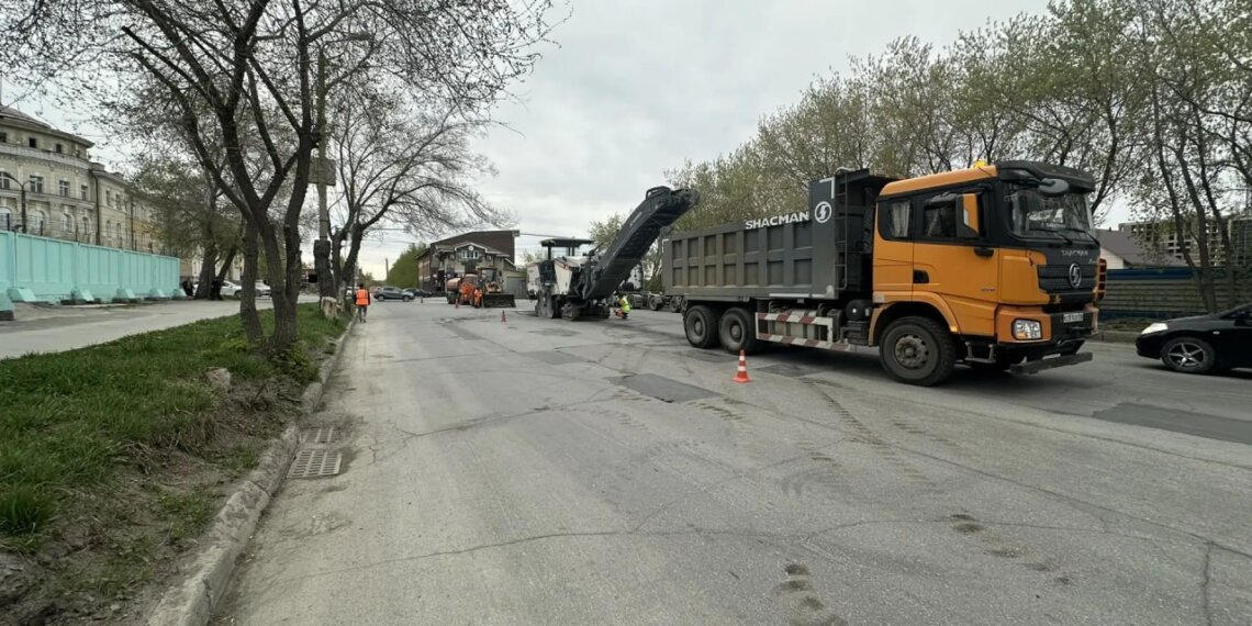 В Новосибирске начали ремонтировать «дублёра» Большевистской