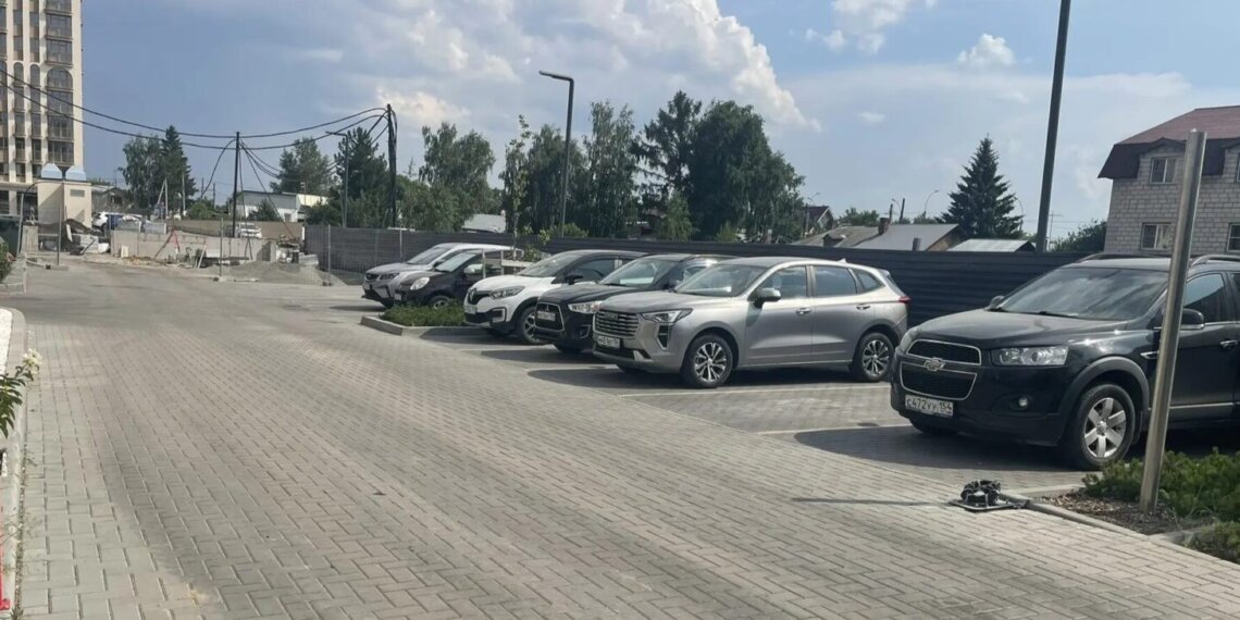 Жители дома на Ленинградской остались без видеокамер и шлагбаумов при смене УК