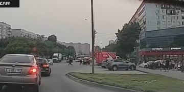 Стрельбу на парковке в Новосибирске открыли неизвестные в масках
