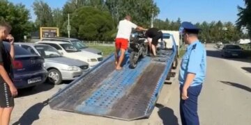 В НСО продолжается бой с байками