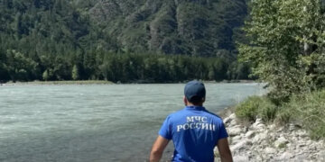 Третьи сутки поисков: новосибирский подросток пропал в водах Катуни