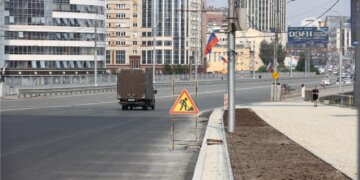 Новый асфальт, плитка с мраморной крошкой и газоны: как преображают улицу Кирова