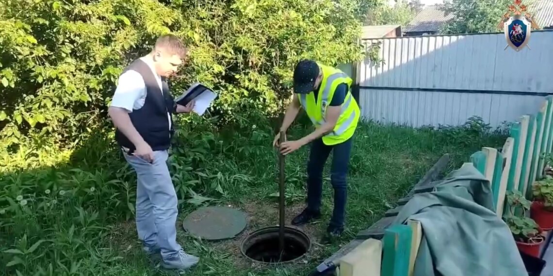 Двухлетний мальчик утонул в септике в Красноярском крае
