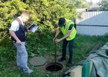 Двухлетний мальчик утонул в септике в Красноярском крае