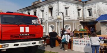 В селе под Новосибирском загорелся Дом детского творчества