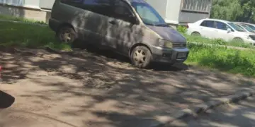 Почти 30 водителей оштрафованы за парковку на газонах в Советском районе