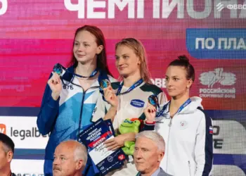 Доплыли до тройки: команда новосибирских пловцов успешно выступила на чемпионате России