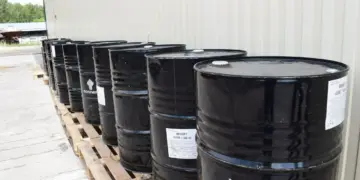 В Омской области ограничат продажу топлива на АЗС