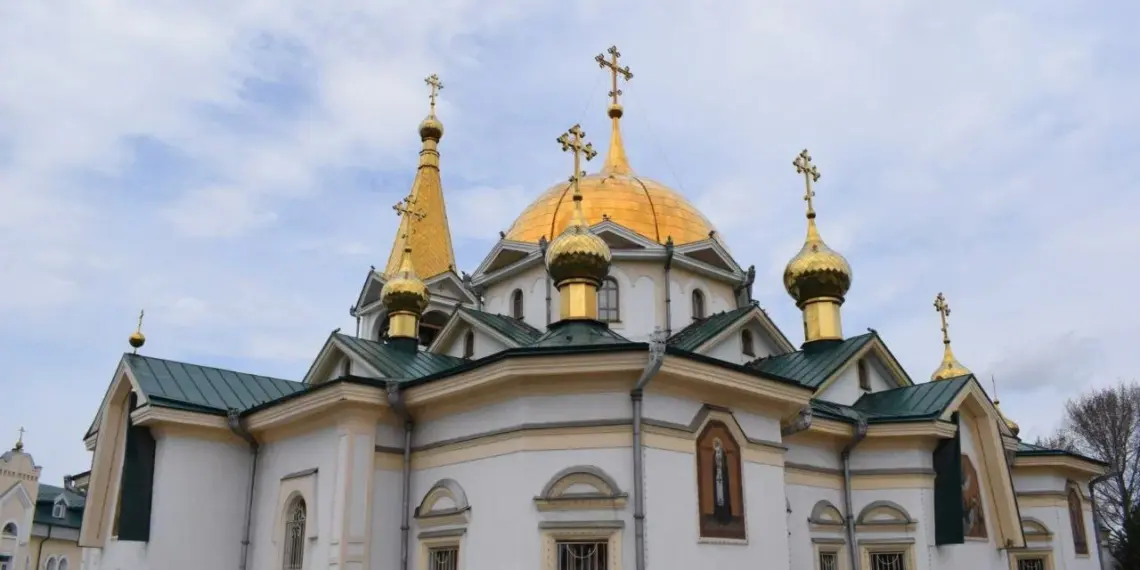 Православные вступают в Петров пост в понедельник