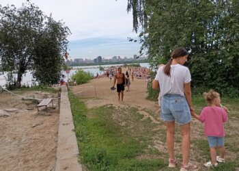 Новосибирские спасатели помогли ребёнку