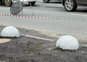 Мэр Новосибирска выступил против бетонных полусфер на улицах города