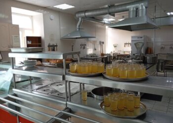 Где вкуснее: в Новосибирской области выбрали лучшие школьные столовые и лучших специалистов