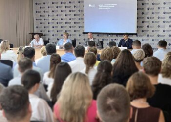 На расширенном совещании «Россети Новосибирск» обсудили подготовку к зиме и определили лучший филиал