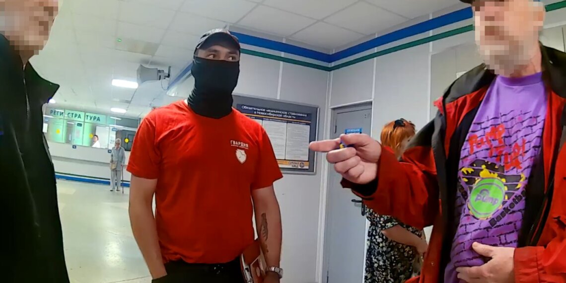 56-летний пациент две недели домогался 22-летнего врача в новосибирской поликлинике