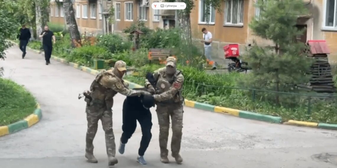 Нелегальный таксист из Новосибирска переводил деньги террористам