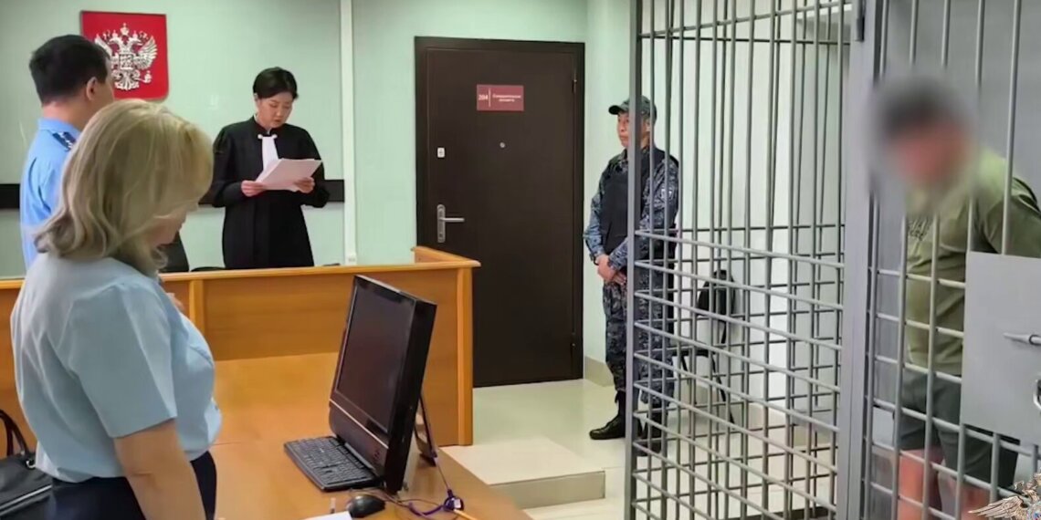 Заправиться без очереди не вышло: дебошира с иркутской АЗС арестовали
