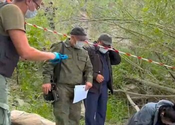 Родители опознали тела утонувших в Енисее девочек
