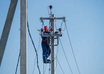 «Россети Новосибирск» направили более 119 млн рублей на ремонт и обслуживание электросетей в I полугодии 2026 года