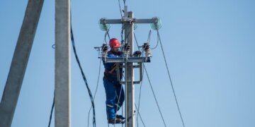 «Россети Новосибирск» направили более 119 млн рублей на ремонт и обслуживание электросетей в I полугодии 2026 года