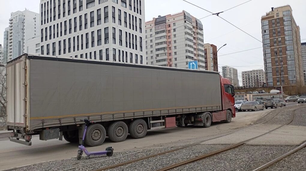 В Кемерово закрыли въезд в город для транзитных фур