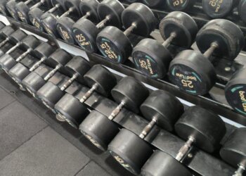 Спорт по ОМС: в России предложили оплачивать фитнес пациентам с гипертонией и ожирением