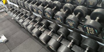 Спорт по ОМС: в России предложили оплачивать фитнес пациентам с гипертонией и ожирением