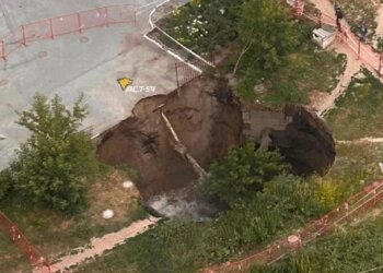 15-метровую яму на левобережье ликвидируют только к августу