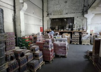55 тысяч бутылок контрафакта: в Новосибирске накрыли склад пива на 2 млн рублей