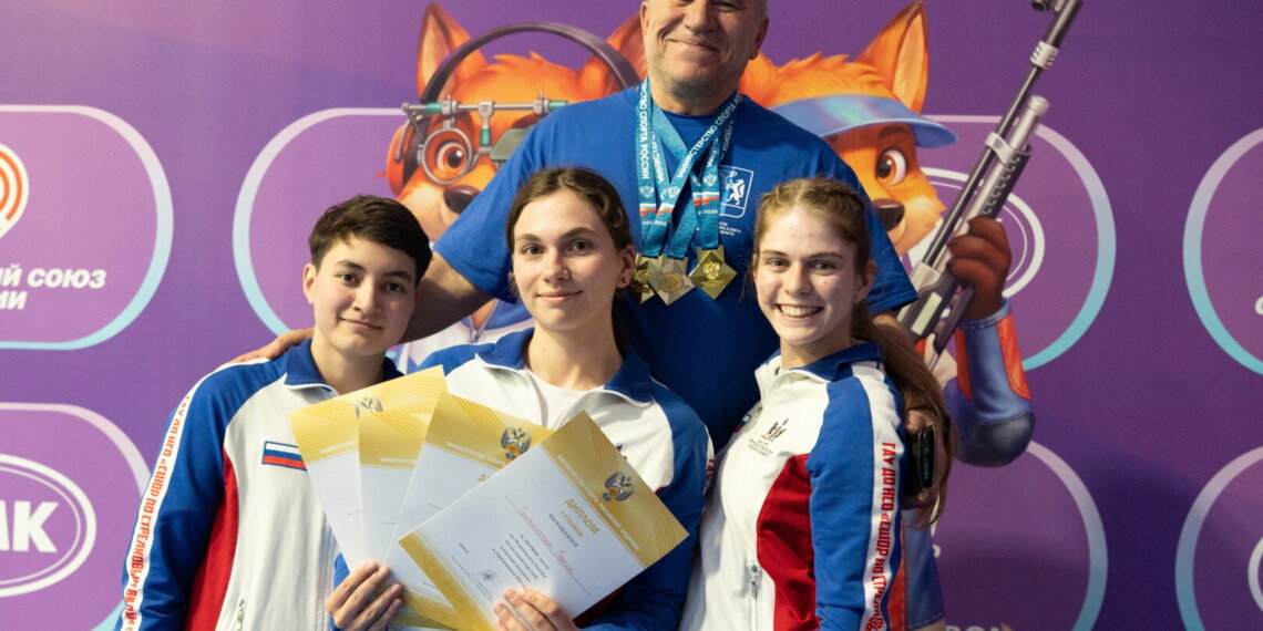Меткий глаз и крепкая рука: новосибирские стрелки стали чемпионками России