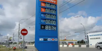 ФАС заподозрила сети АЗС в картельном сговоре после резкого роста цен на топливо