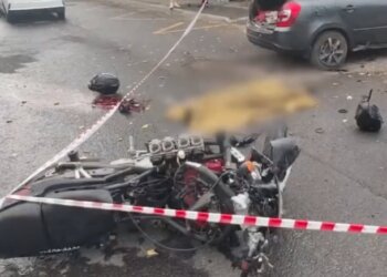 В Кемерово разбились 29-летний мотоциклист и 15-летняя пассажирка