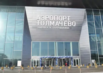 В новосибирском аэропорту Толмачёво 18 августа задержали 16 рейсов