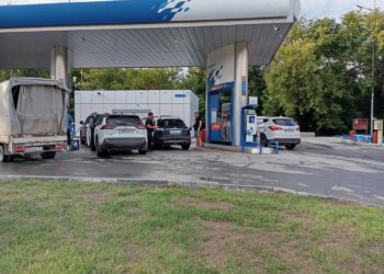 Новосибирский губернатор признал сложности с обеспечением населения региона бензином