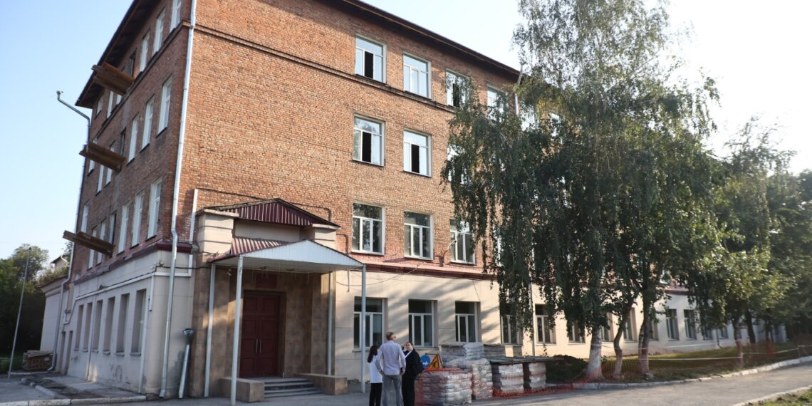 Одна из старейших школ Новосибирска получит новую жизнь благодаря капремонту