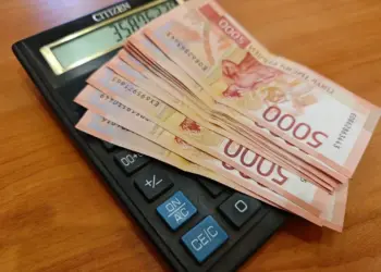 Прокуроры вернули сибирякам 2,6 миллиарда рублей долгов по зарплате за полгода
