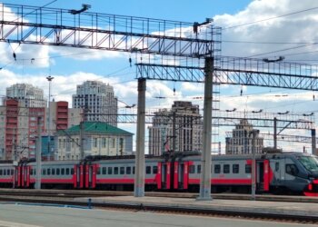 Два дополнительных электропоезда появятся в НСО с ближайшего понедельника